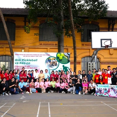 Ngày 20/11 đáng nhớ tại Trường Đại học Dược Hà Nội